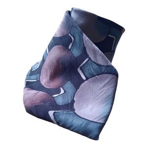 Elegant Hand-Painted Silk Tie